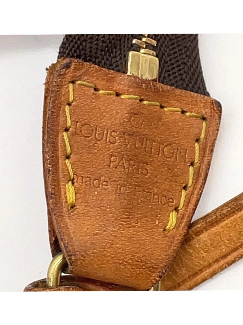 Authentic Louis Vuitton Pochette Accessoires Monogram Canvas Shoulder Bag - Picture 14 of 16